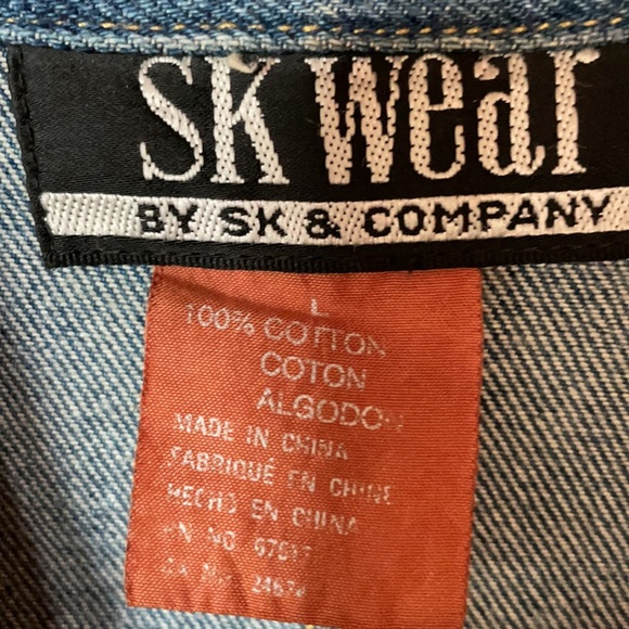 Denim barn jacket. - Picture 3 of 5